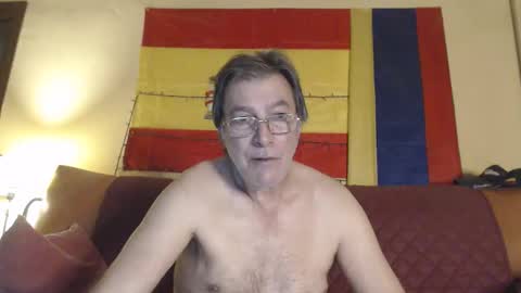 Snapshot of yosep44 chatting on 10-04-25, 06:28 yosep online show from 10-04-25, 06:28