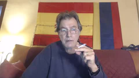 Snapshot of yosep44 chatting on 10-05-25, 08:01 yosep online show from 10-05-25, 08:01