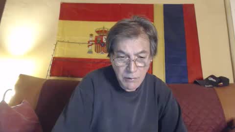 Snapshot of yosep44 chatting on 10-10-25, 04:44 yosep online show from 10-10-25, 04:44