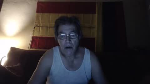 Snapshot of yosep44 chatting on 10-19-25, 04:57 yosep online show from 10-19-25, 04:57