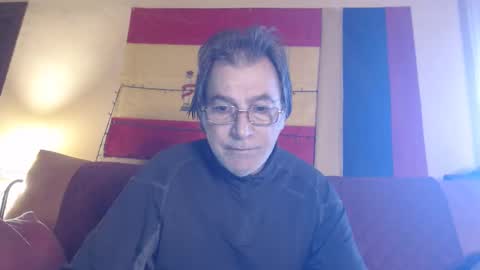 Snapshot of yosep44 chatting on 01-06-26, 08:07 yosep online show from 01-06-26, 08:07