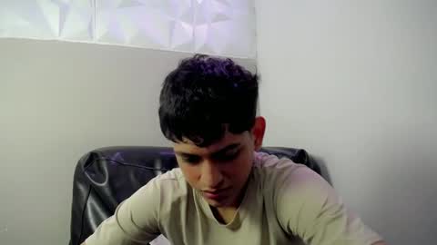 YOSEP online show from 04-28-26, 03:33