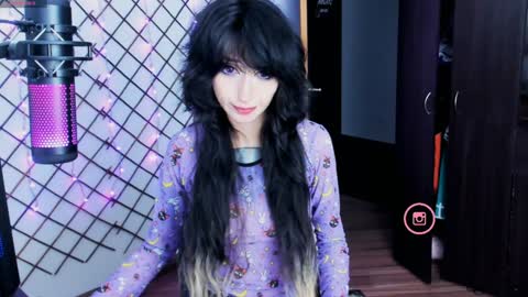 Snapshot of yoshino_san chatting on 01-08-25, 11:19 you can call me Andy or  yoshi  3 online show from 01-08-25, 11:19
