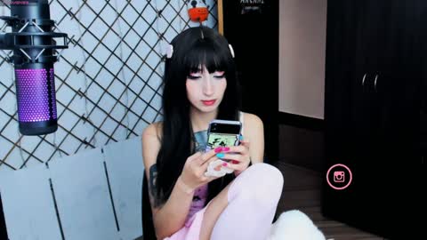 Snapshot of yoshino_san chatting on 01-11-25, 10:29 you can call me Andy or  yoshi  3 online show from 01-11-25, 10:29