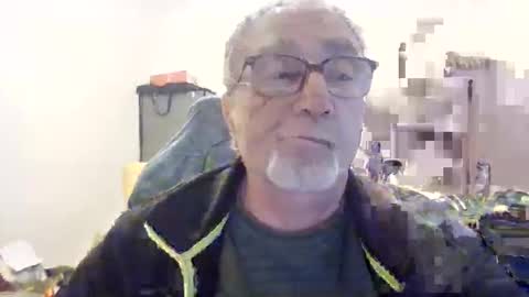 Snapshot of yoska281 chatting on 03-11-26, 08:37 yoska281 online show from 03-11-26, 08:37