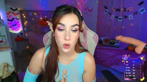 Snapshot of you_angel__ chatting on 10-22-25, 05:19 Ana online show from 10-22-25, 05:19