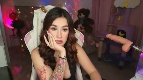 Snapshot of you_angel__ chatting on 12-02-25, 01:00 Ana online show from 12-02-25, 01:00