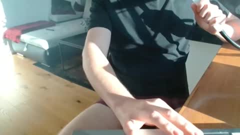 Snapshot of youboyvie chatting on 12-29-24, 12:45 Rob online show from 12-29-24, 12:45