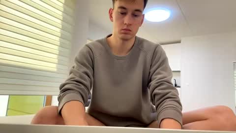 Snapshot of youcan__ chatting on 03-07-25, 03:28 youcan__ online show from 03-07-25, 03:28