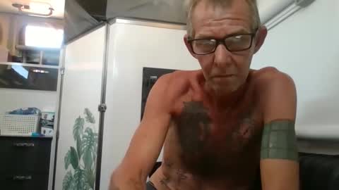 Travelling Kinky Couple online show from 11-01-25, 02:57