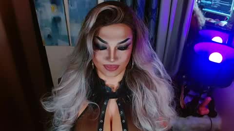 Snapshot of your1truequeen chatting on 04-27-26, 04:38 QUEEN MADISON online show from 04-27-26, 04:38