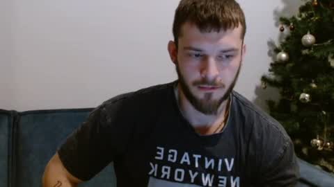 Snapshot of your420_cam chatting on 01-25-25, 04:35 your420_cam online show from 01-25-25, 04:35