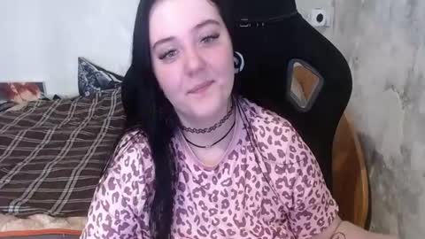 Snapshot of your_8a8y chatting on 06-21-26, 04:04 your_8a8y online show from 06-21-26, 04:04
