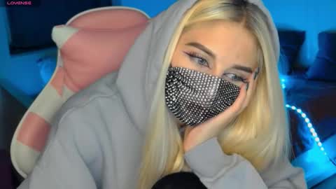 Snapshot of your___barbie chatting on 01-03-25, 04:37 Barbie online show from 01-03-25, 04:37