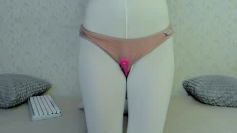 Snapshot of your_caramelka chatting on 12-09-24, 08:00 Lily online show from 12-09-24, 08:00