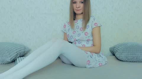 Snapshot of your_caramelka chatting on 01-07-25, 11:26 Lily online show from 01-07-25, 11:26