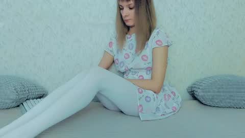 Snapshot of your_caramelka chatting on 01-14-25, 06:34 Lily online show from 01-14-25, 06:34