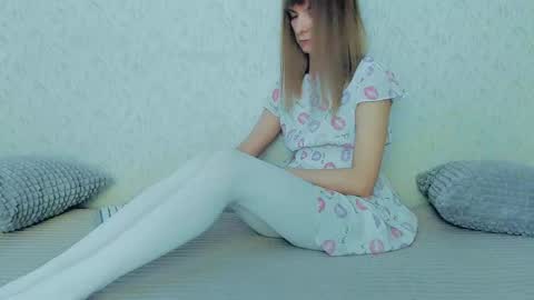 Snapshot of your_caramelka chatting on 02-24-25, 05:22 Lily online show from 02-24-25, 05:22