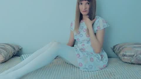 Snapshot of your_caramelka chatting on 09-10-25, 11:21 Lily online show from 09-10-25, 11:21