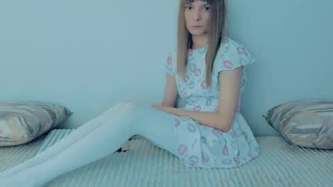 Snapshot of your_caramelka chatting on 09-16-25, 07:53 Lily online show from 09-16-25, 07:53