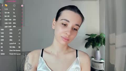 Snapshot of your_desssert chatting on 03-13-26, 10:44 Lina online show from 03-13-26, 10:44