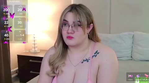 Snapshot of your_dream_nancy chatting on 09-17-25, 01:02 Nancy online show from 09-17-25, 01:02