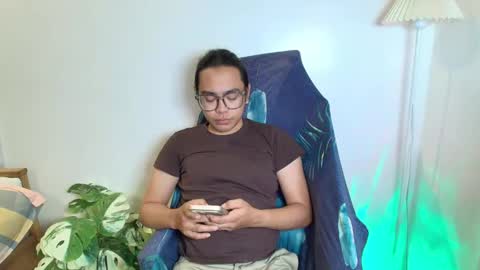 your_dreamgirlxxx69 online show from 05-03-26, 04:51