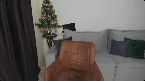Snapshot of your_eclipse chatting on 12-20-24, 02:38 Goddess Alana online show from 12-20-24, 02:38