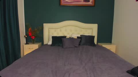 Snapshot of your_eclipse chatting on 12-27-24, 03:48 Goddess Alana online show from 12-27-24, 03:48