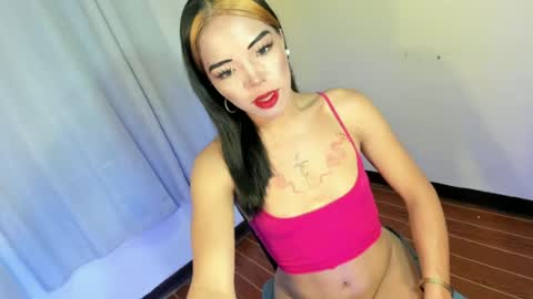 Snapshot of your_girl_yeka chatting on 06-17-26, 09:01 your_girl_yeka online show from 06-17-26, 09:01