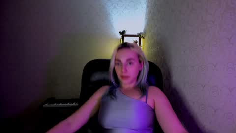 Snapshot of your_godesses chatting on 12-19-24, 06:56 Cora online show from 12-19-24, 06:56