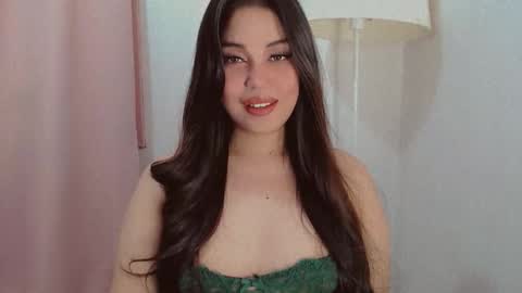 Snapshot of your_gwen22 chatting on 01-08-26, 07:16 GWEN online show from 01-08-26, 07:16