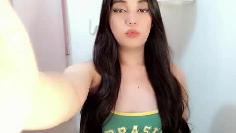 Snapshot of your_gwen22 chatting on 02-21-26, 10:11 GWEN online show from 02-21-26, 10:11