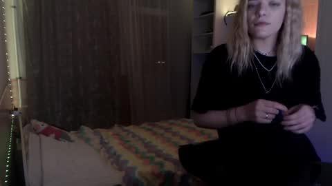 Snapshot of your_horny_friends chatting on 12-30-24, 06:49 Your Horny Friends online show from 12-30-24, 06:49