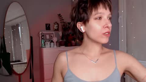 Alex and Kris long hair online show from 10-22-25, 01:33