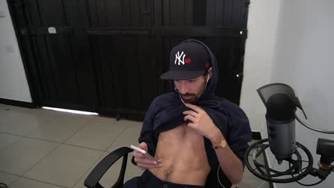 Snapshot of your_ice_cream chatting on 12-19-24, 05:08 Siebel. online show from 12-19-24, 05:08