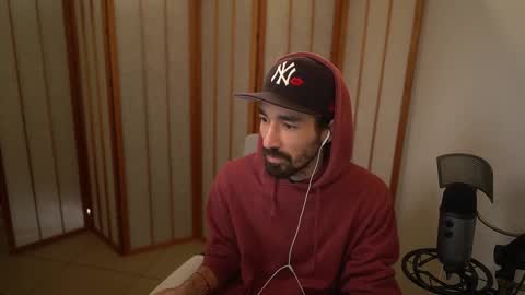 Snapshot of your_ice_cream chatting on 11-28-25, 02:42 Siebel. online show from 11-28-25, 02:42