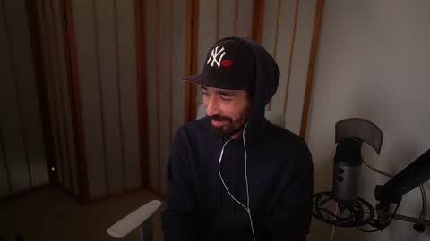 Snapshot of your_ice_cream chatting on 12-05-25, 02:14 Siebel. online show from 12-05-25, 02:14