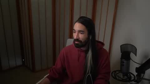 Snapshot of your_ice_cream chatting on 12-17-25, 02:45 Siebel. online show from 12-17-25, 02:45