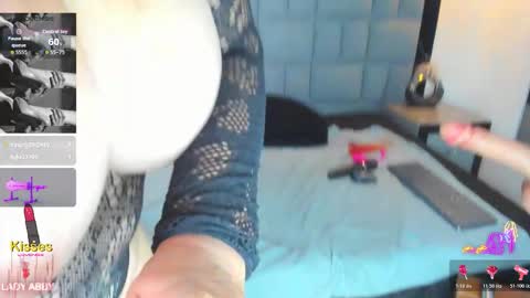 Snapshot of your_lady_milf chatting on 11-22-25, 10:09 your_lady_milf online show from 11-22-25, 10:09