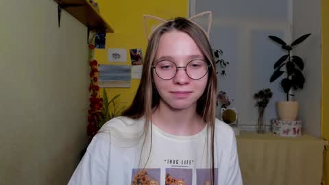 Leslie online show from 12-30-24, 03:35