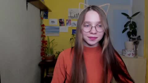 Leslie online show from 01-03-25, 03:44