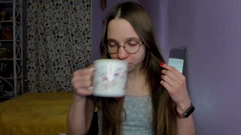 Leslie online show from 03-02-25, 09:01