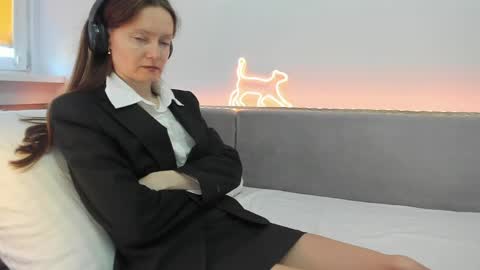 Snapshot of your_librarian chatting on 03-06-26, 08:22 Your Librarian online show from 03-06-26, 08:22