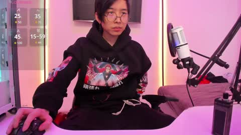 Snapshot of your_little_twink chatting on 01-11-25, 10:19 Han online show from 01-11-25, 10:19