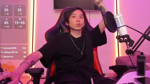 Snapshot of your_little_twink chatting on 01-17-25, 02:18 Han online show from 01-17-25, 02:18