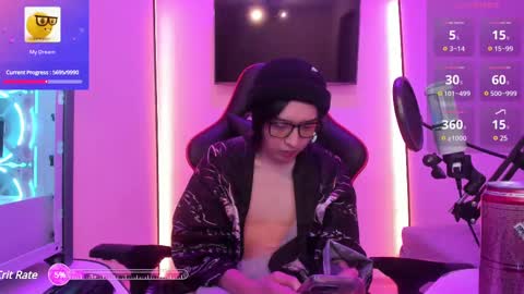 Snapshot of your_little_twink chatting on 02-24-25, 12:30 Han online show from 02-24-25, 12:30