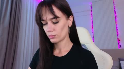 Jessica Loyd online show from 04-03-26, 03:15