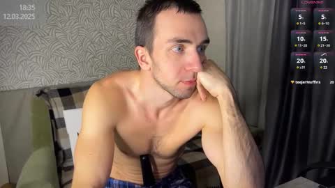 Snapshot of your_new_boyfriend17 chatting on 03-12-25, 04:35 Your new boyfriend17 online show from 03-12-25, 04:35