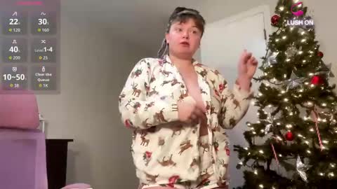 Snapshot of your_raeofsunshine chatting on 11-18-25, 07:40 raeofsunshine online show from 11-18-25, 07:40